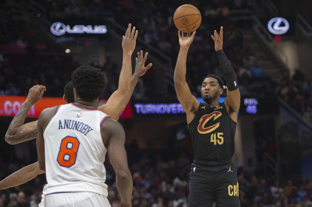 掉链子？马竞欧冠、国王杯分别被皇萨淘汰，西甲争冠希望渺茫.