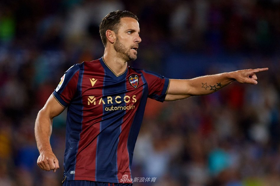 他已经成为 他已经成为