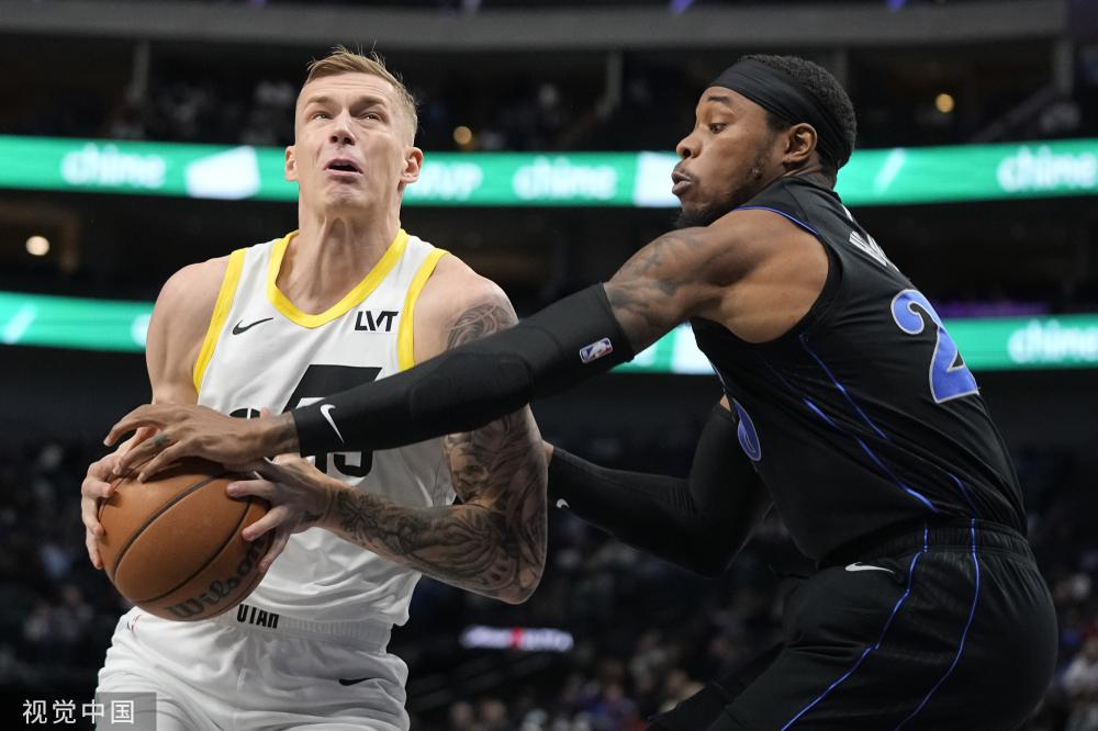 他在边路的 他在边路的