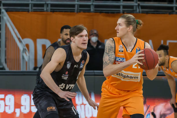 他带领球队 他带领球队