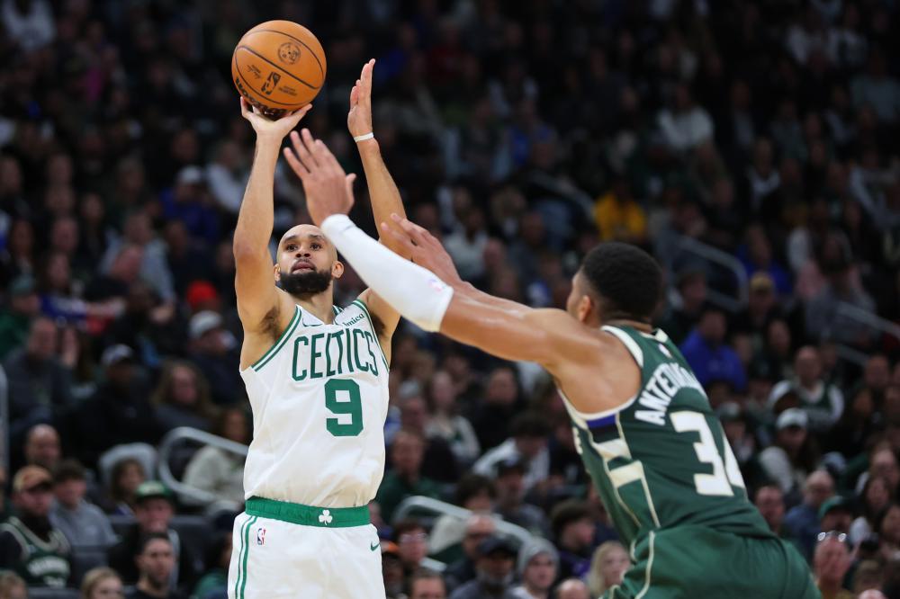 体育2023年12月03日《体育新闻》完整版